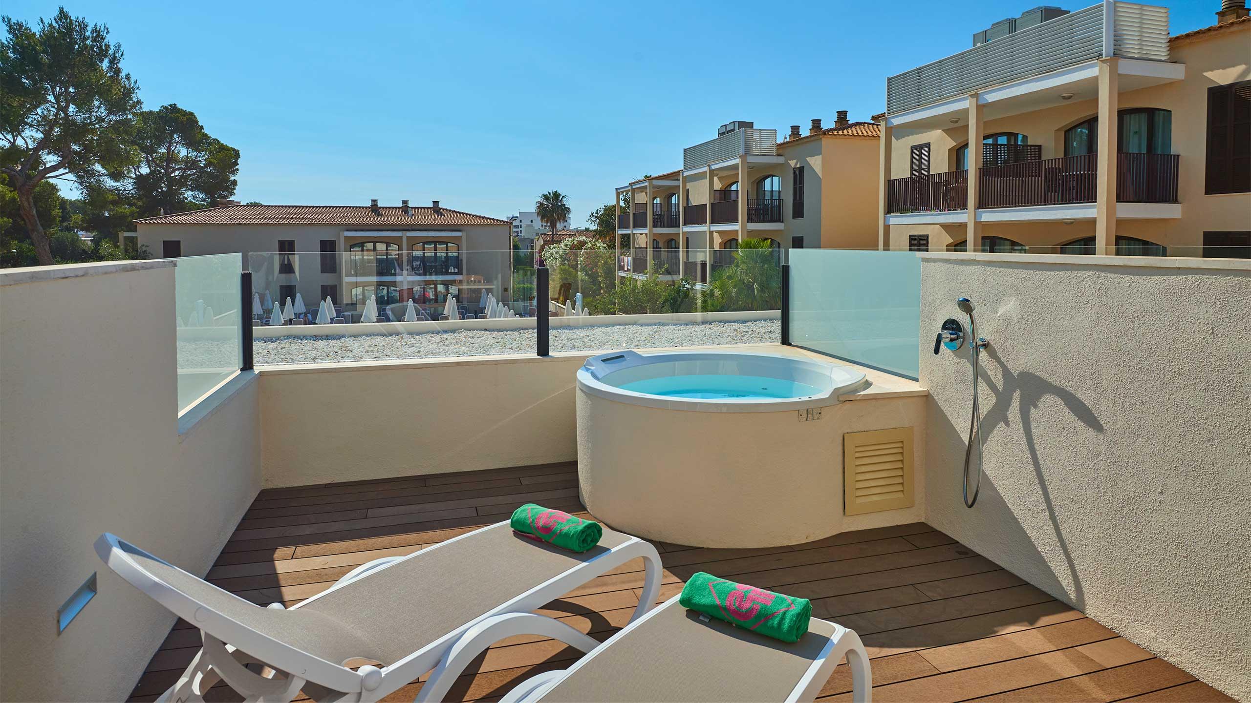 Hotel apartamentowy Protur Floriana 3* Sup Cala Bona (Mallorca)